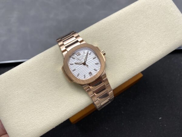 Patek Philippe Nautilus 7118
