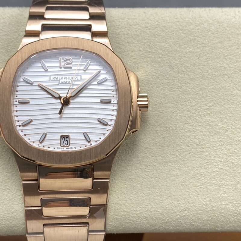 Patek Philippe Nautilus 7118