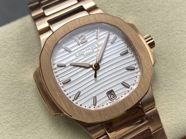 Patek Philippe Nautilus 7118