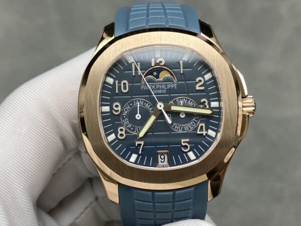 Patek Philippe Aquanaut 5261R-001 Blue