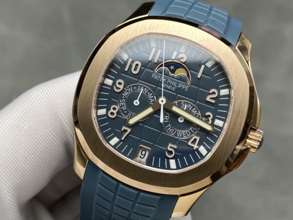 Patek Philippe Aquanaut 5261R-001 Blue