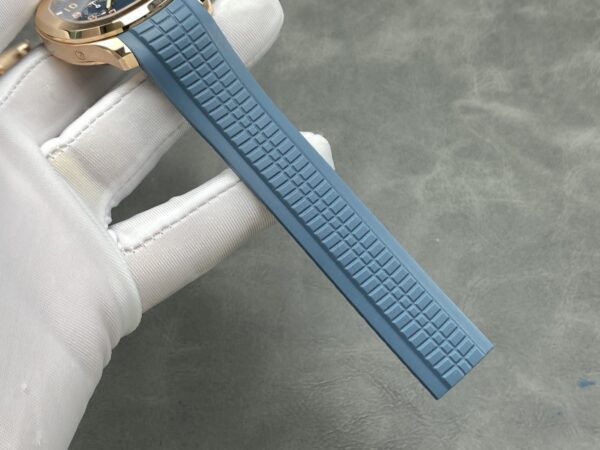 Patek Philippe Aquanaut 5261R-001 Blue