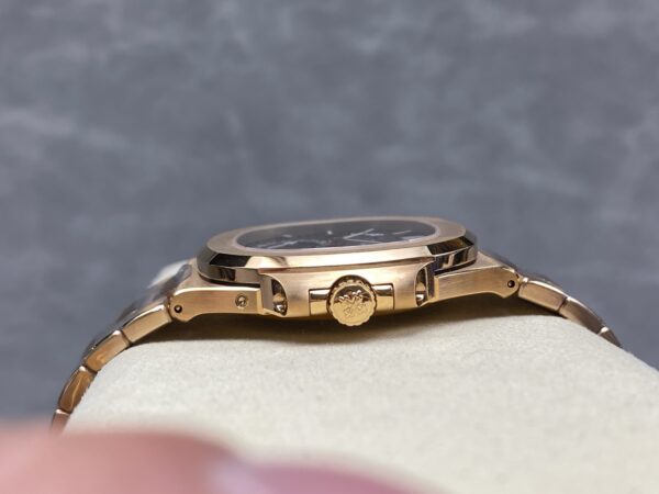 Patek Philippe Nautilus 5712A
