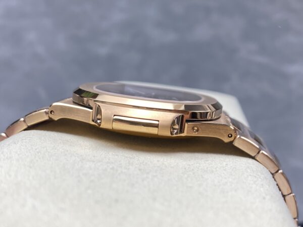 Patek Philippe Nautilus 5712A