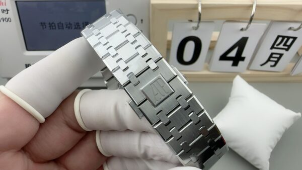 Audemars Piguet Watch 26240 Blue