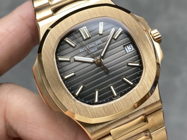 Patek Philippe Nautilus 5711 Blue