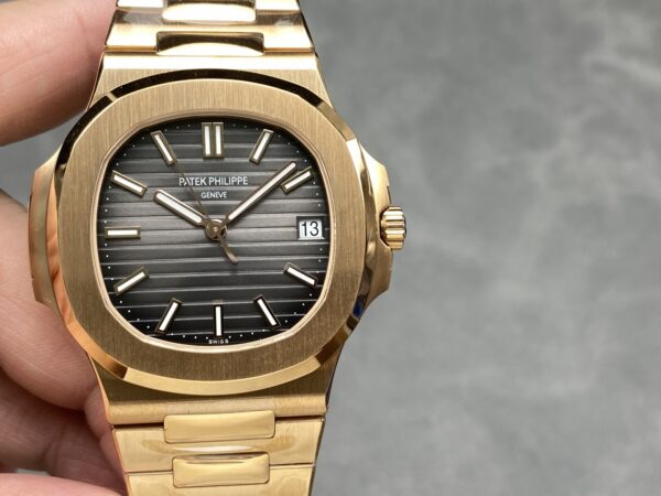 Patek Philippe Nautilus 5711 Blue