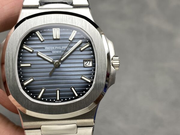 Patek Philippe Nautilus 5811G