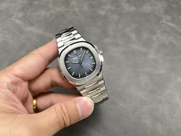 Patek Philippe Nautilus 5811G