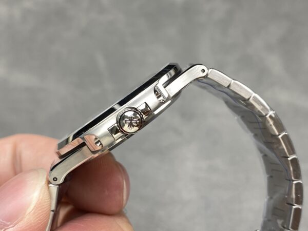 Patek Philippe Nautilus 5811G