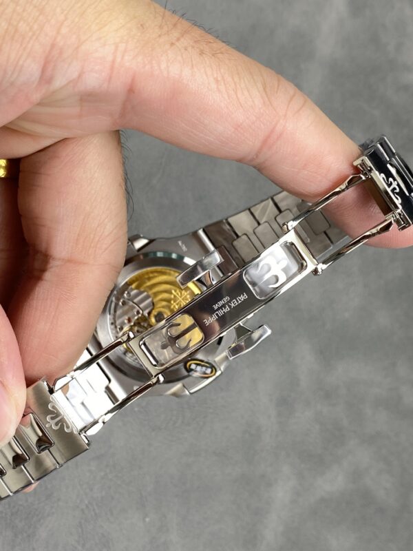 Patek Philippe Nautilus 5811G