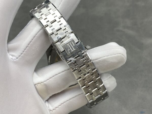 Audemars Piguet Royal Oak 15400