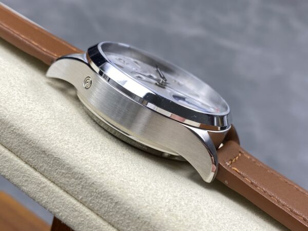 Jaeger-LeCoultre Master Control (COMPLICATIONS) Blue