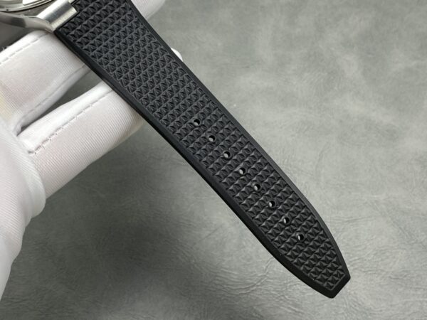 Vacheron Constantin Overseas 4500V Blue