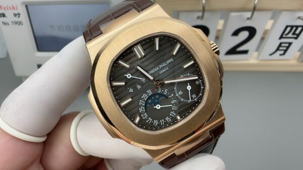 Patek Philippe Nautilus 5712 Rose Gold