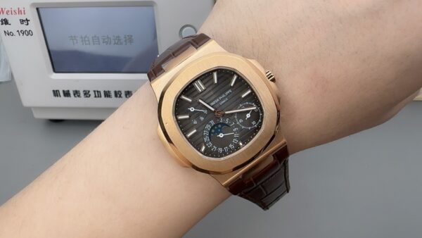 Patek Philippe Nautilus 5712 Rose Gold