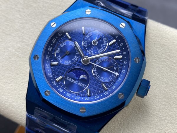 a1745677357550_2335-1.jpg Patek Philippe Royal Oak 5134 Blue
