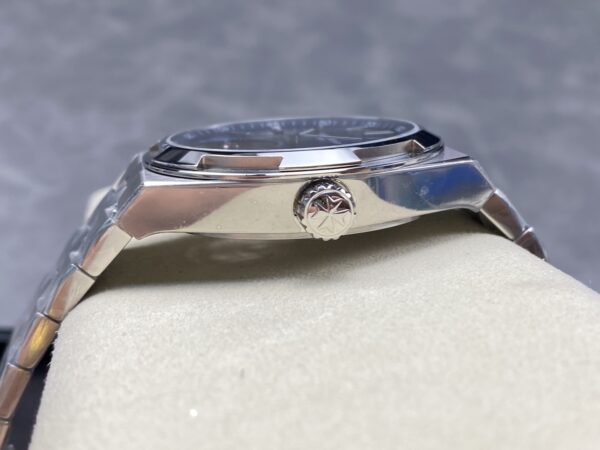 Patek Philippe Overseas (COMPLICATIONS) Blue
