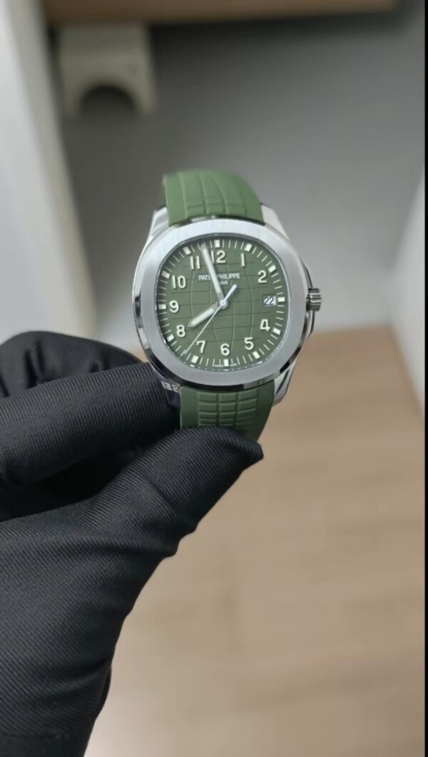 Patek Philippe Aquanaut 5168G White