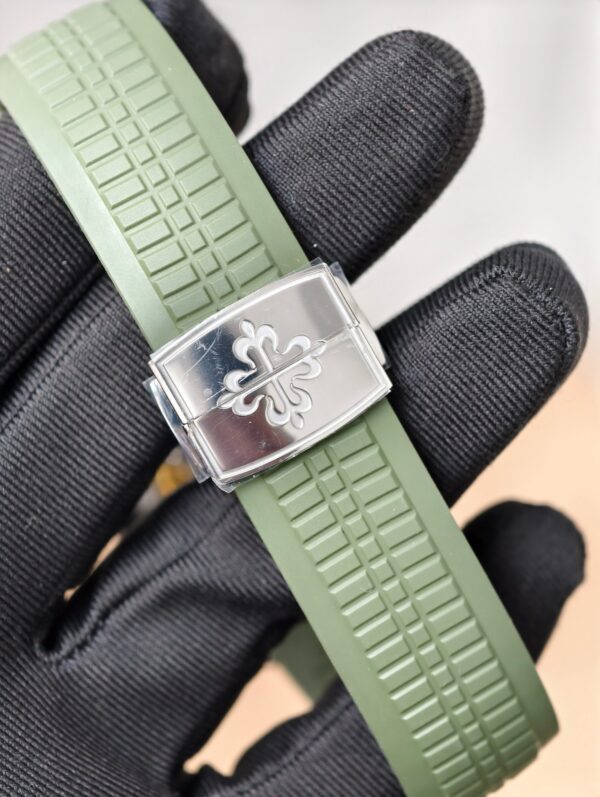Patek Philippe Aquanaut 5168G White