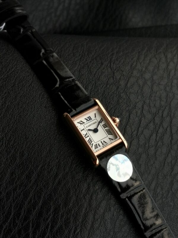 a1749996342237_3586-3.jpg Cartier Tank (TANK) Blue