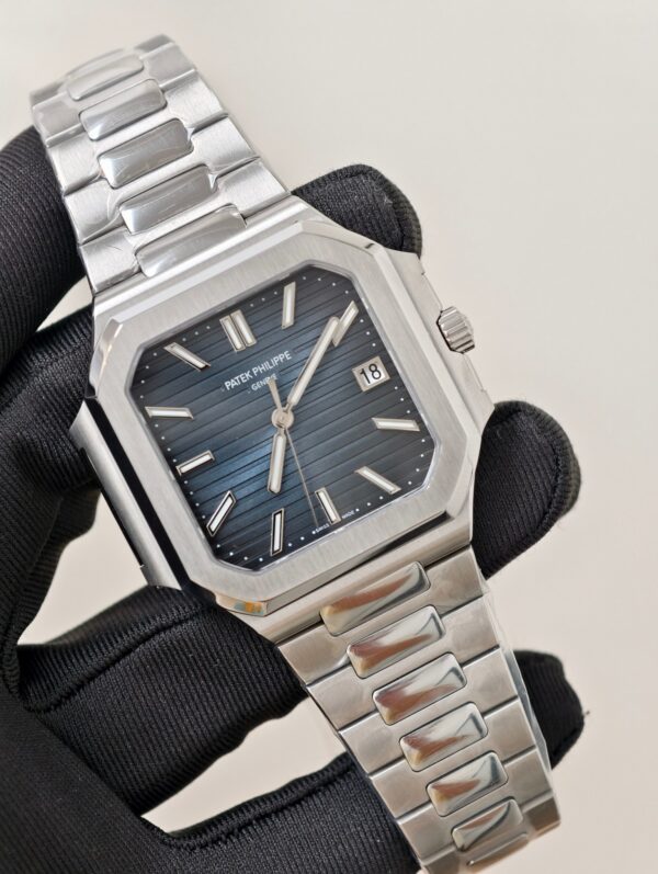 Patek Philippe Nautilus 5821 Blue