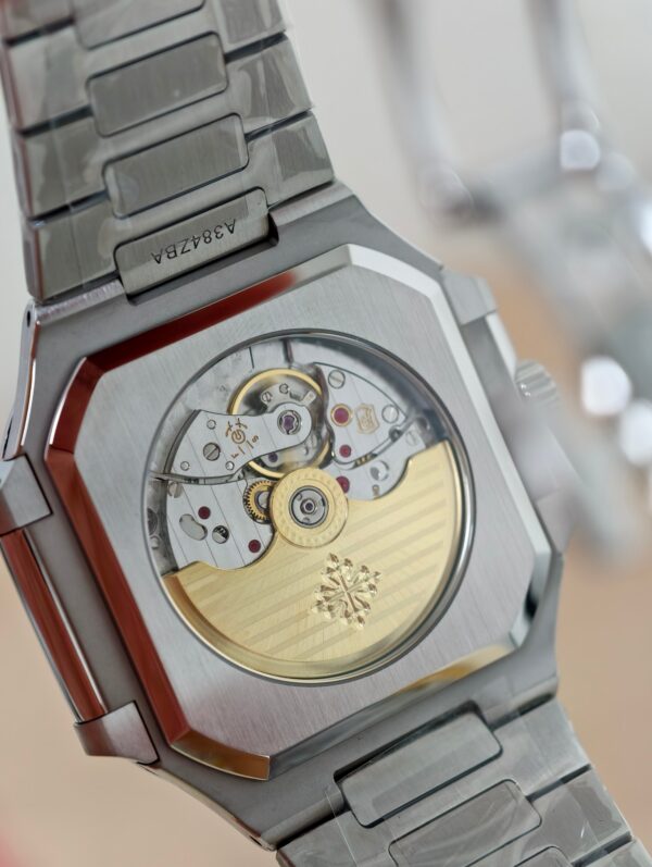 Patek Philippe Nautilus 5821 Green