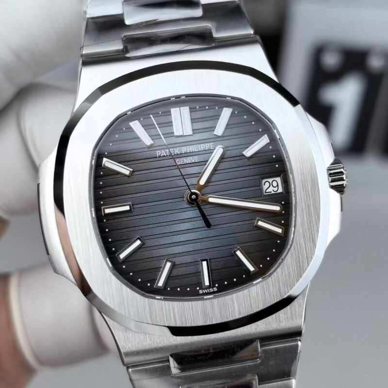 a1755018723600_6250-4.jpg Patek Philippe Nautilus 5711 Blue