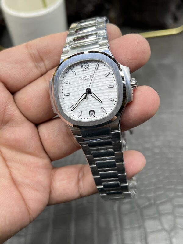 Patek Philippe Nautilus (NAUTILUS)