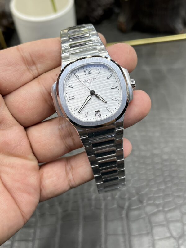 Patek Philippe Nautilus (NAUTILUS)