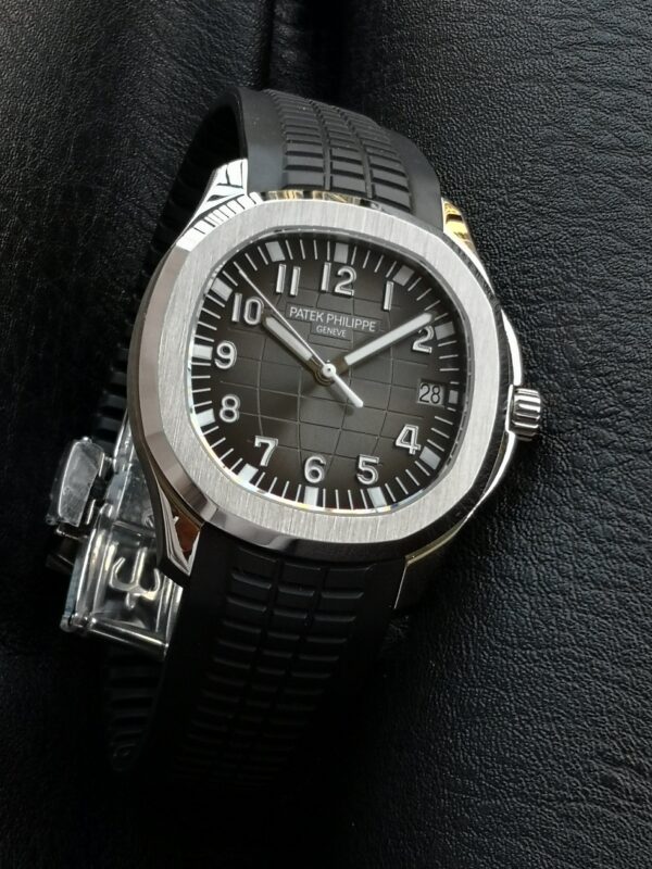 Patek Philippe Aquanaut (AQUANAUT)