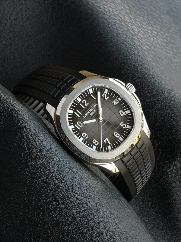 Patek Philippe Aquanaut (AQUANAUT)