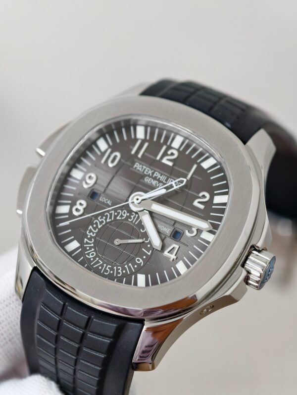 Patek Philippe Aquanaut 5164 Black