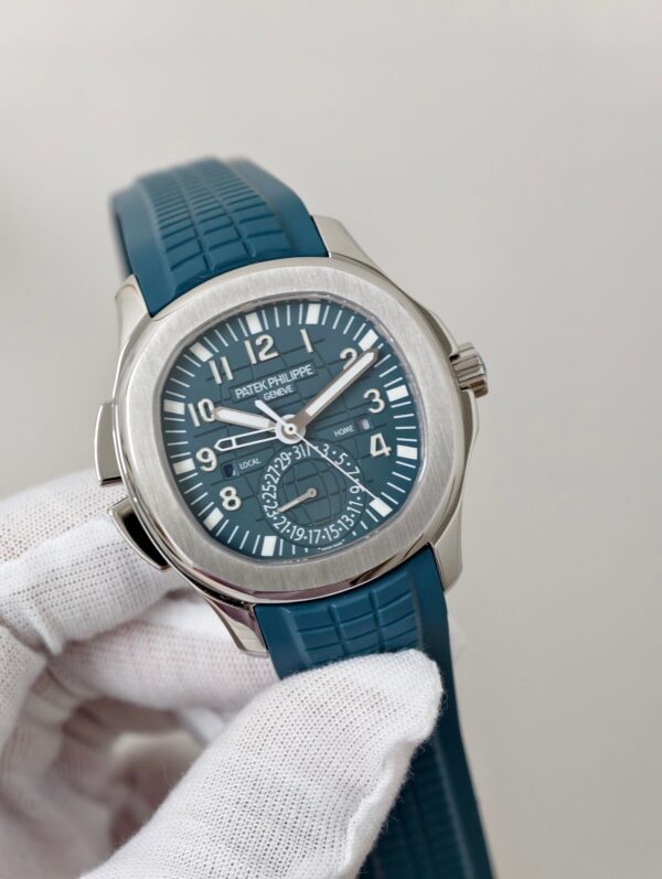 a1757657021597_3623-1.jpg Patek Philippe Aquanaut 5164 Blue