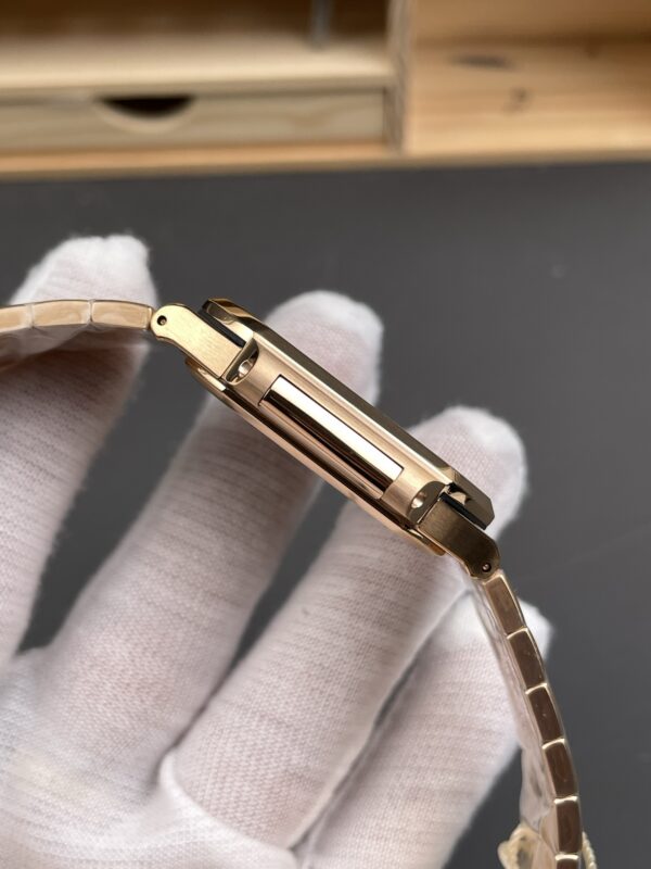 Patek Philippe Nautilus 7821