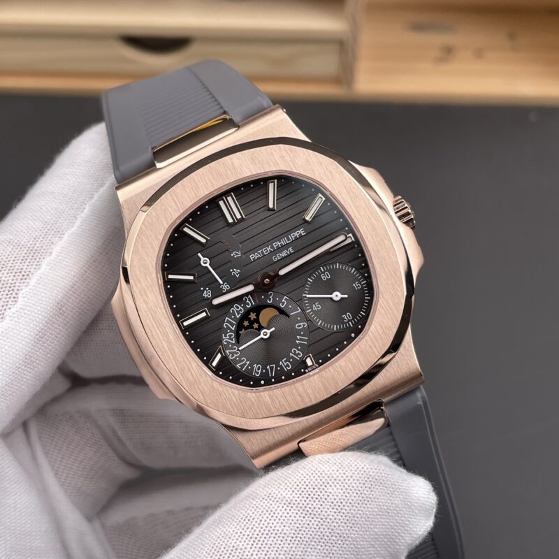Patek Philippe Nautilus 5712R Gray