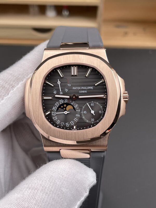 Patek Philippe Nautilus 5712R Gray