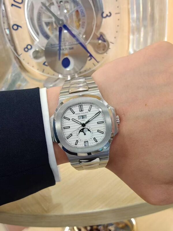 Patek Philippe Nautilus 5726 White