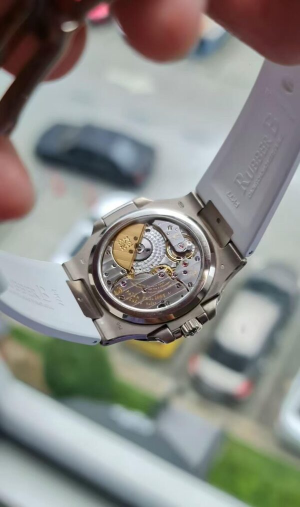 Patek Philippe Nautilus 5712G