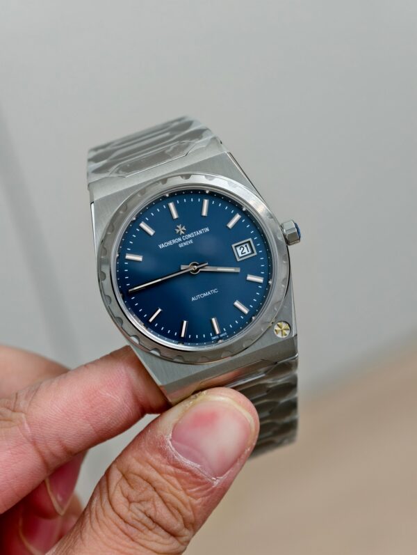 Patek Philippe Overseas 4200