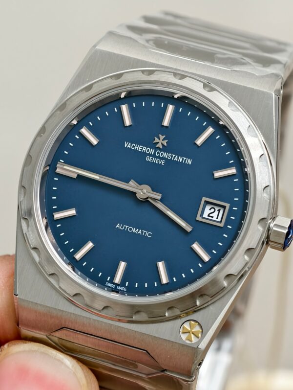 Patek Philippe Overseas 4200