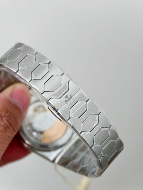 Patek Philippe Overseas 4200