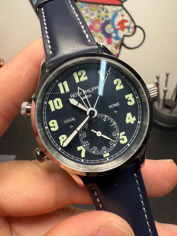 Patek Philippe Calatrava 5524 Blue