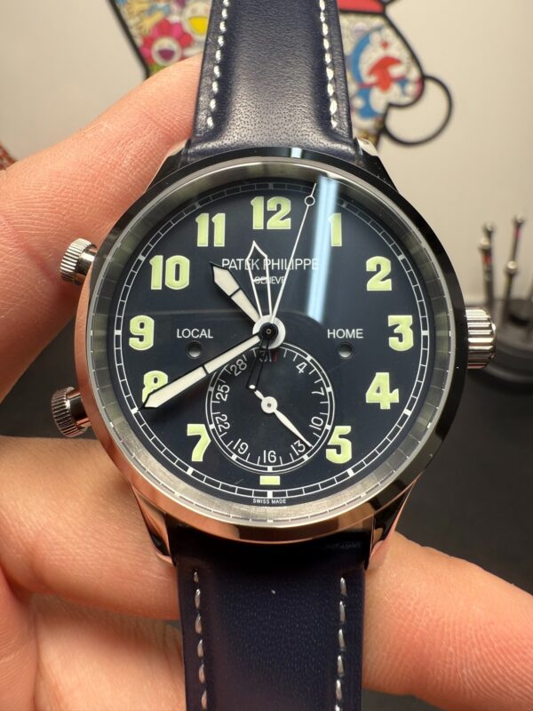 Patek Philippe Calatrava 5524 Blue