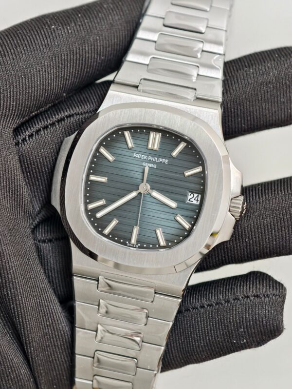Patek Philippe Nautilus 5711A Blue