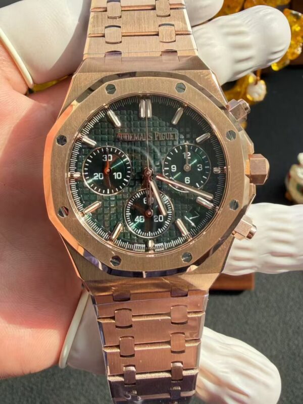 Audemars Piguet Royal Oak 26240 Yellow Gold