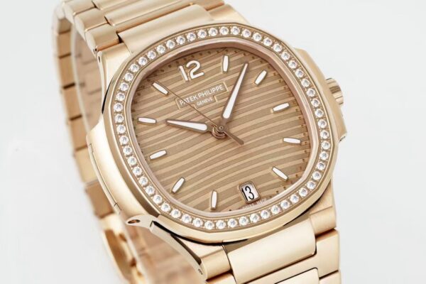 Patek Philippe Nautilus 7118 White