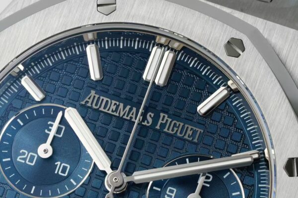 Audemars Piguet Royal Oak 26240 Blue