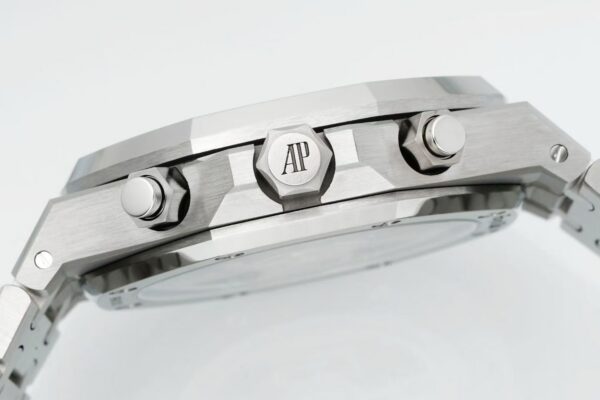 Audemars Piguet Royal Oak 26240 Blue