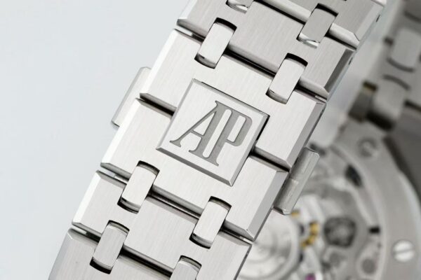 Audemars Piguet Royal Oak 26240 Blue